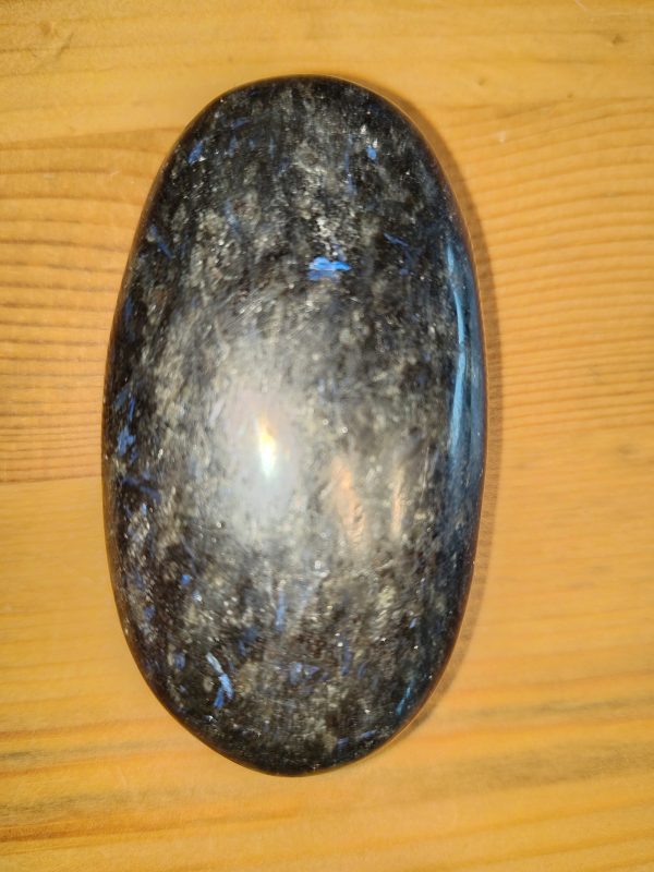 Astrophyllite - galet - 133g