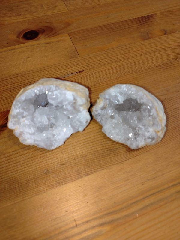 Cristal de Roche - Géode complète - 340g